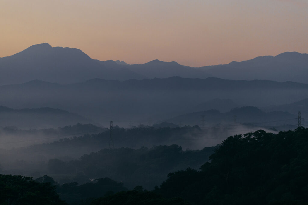 遠眺山景